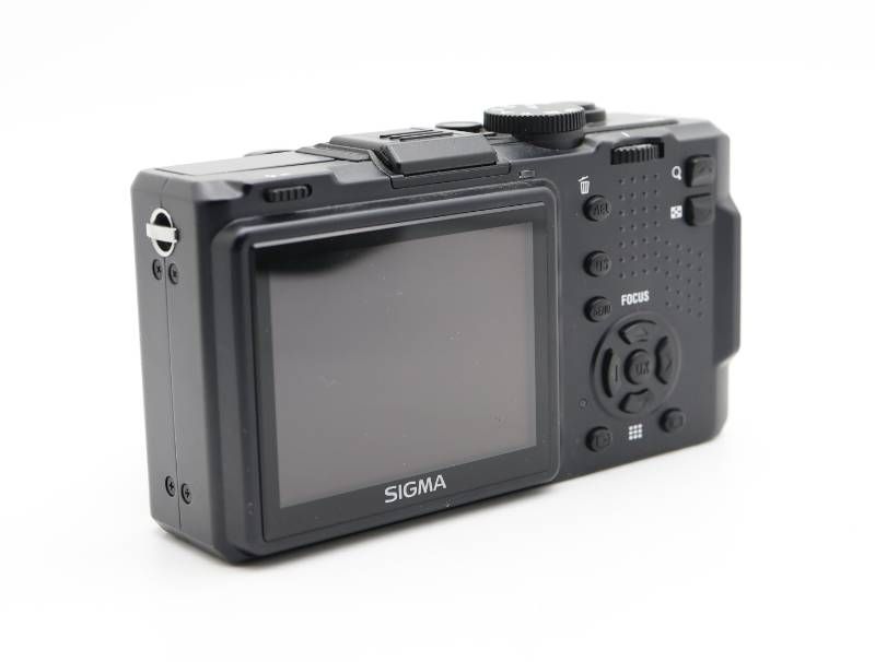 □完動品 SIGMA DP2 コンパクトデジタルカメラ - メルカリ
