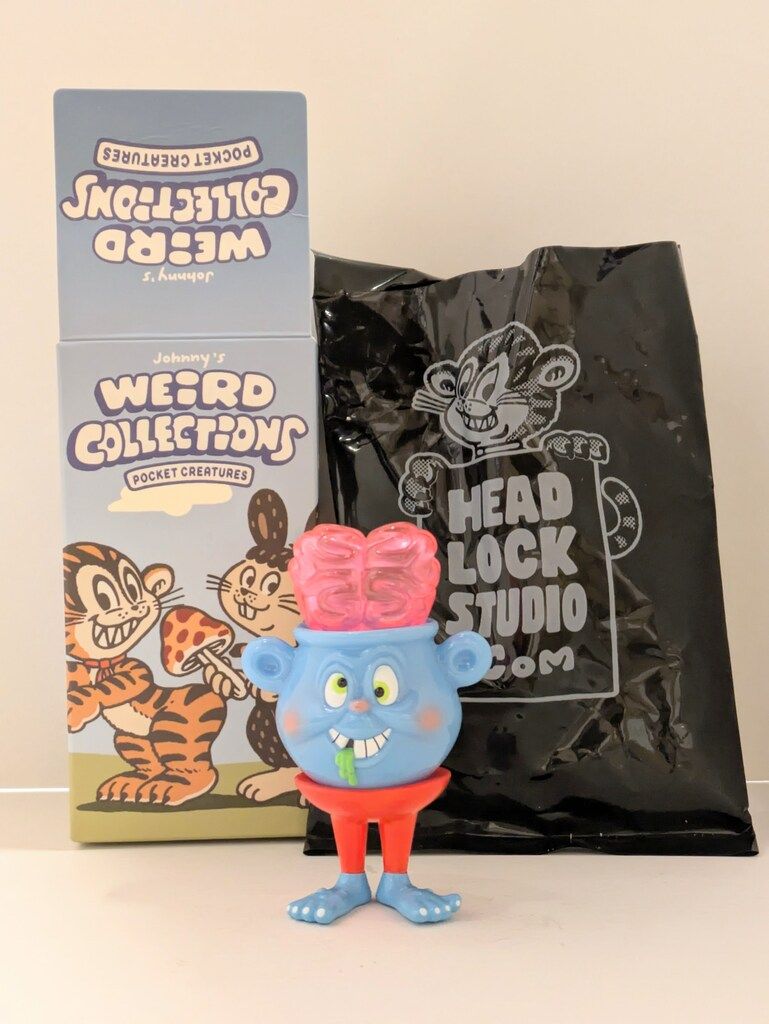 HOW2WORK Johnny's WEiRD COLLECTiONS POCKET CREATURES HEAD LOCK