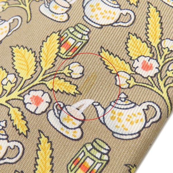 エルメス HERMES ネクタイ クラバット 9cm シルク ベージュ×マルチカラー 植物柄 ティーポット【中古】 HERMES - エルメス HERMES ネクタイ クラバット 9cm シルク ベージュ