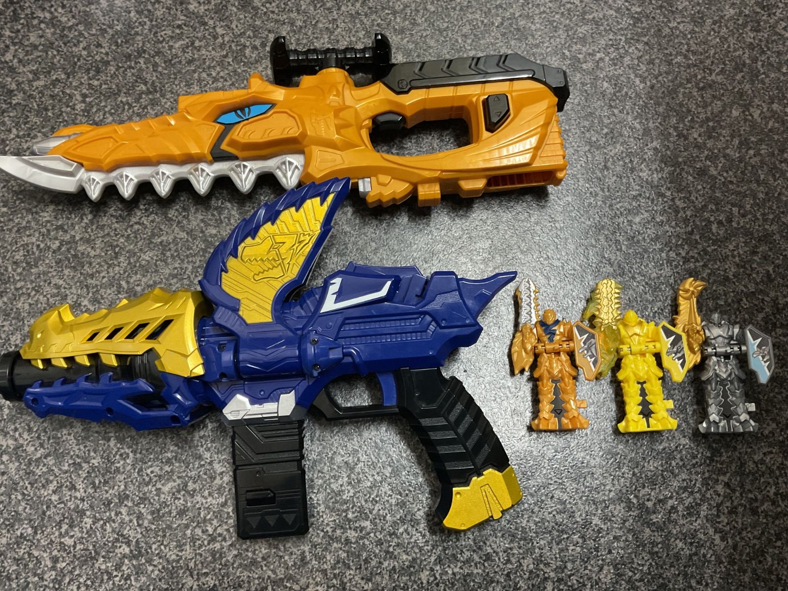 騎士竜戦隊リュウソウジャー リュウソウゴールド最強竜装セット(モサ