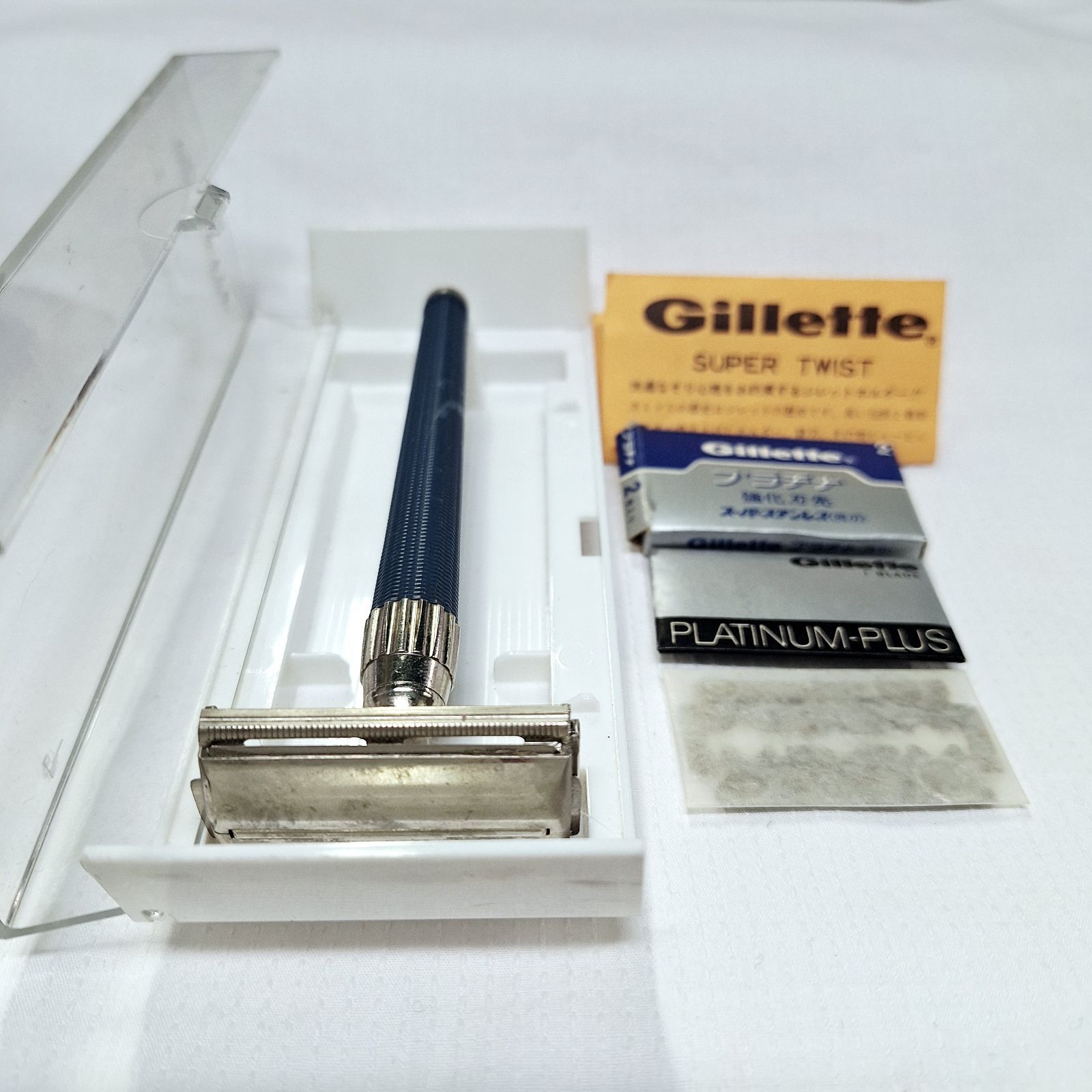 ヴィンテージ☆イングランド製 Gillette SUPER TWIST 両刃カミソリ 髭