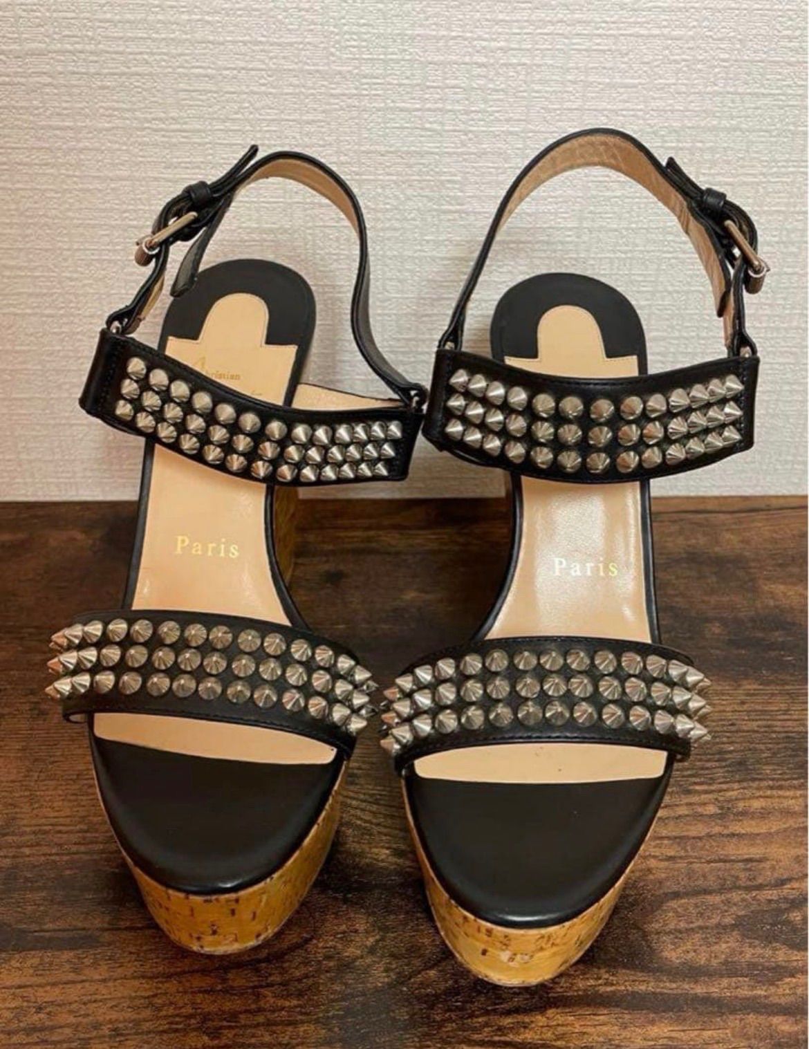美品/Christian Louboutin/スタッズ ウェッジソール サンダル - メルカリ