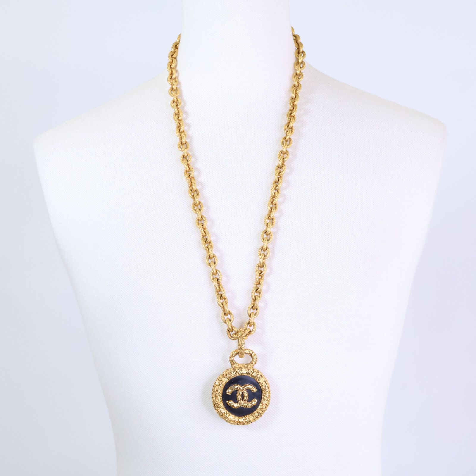 CHANEL ヴィンテージ 溶岩 唐草 | CCU.IS