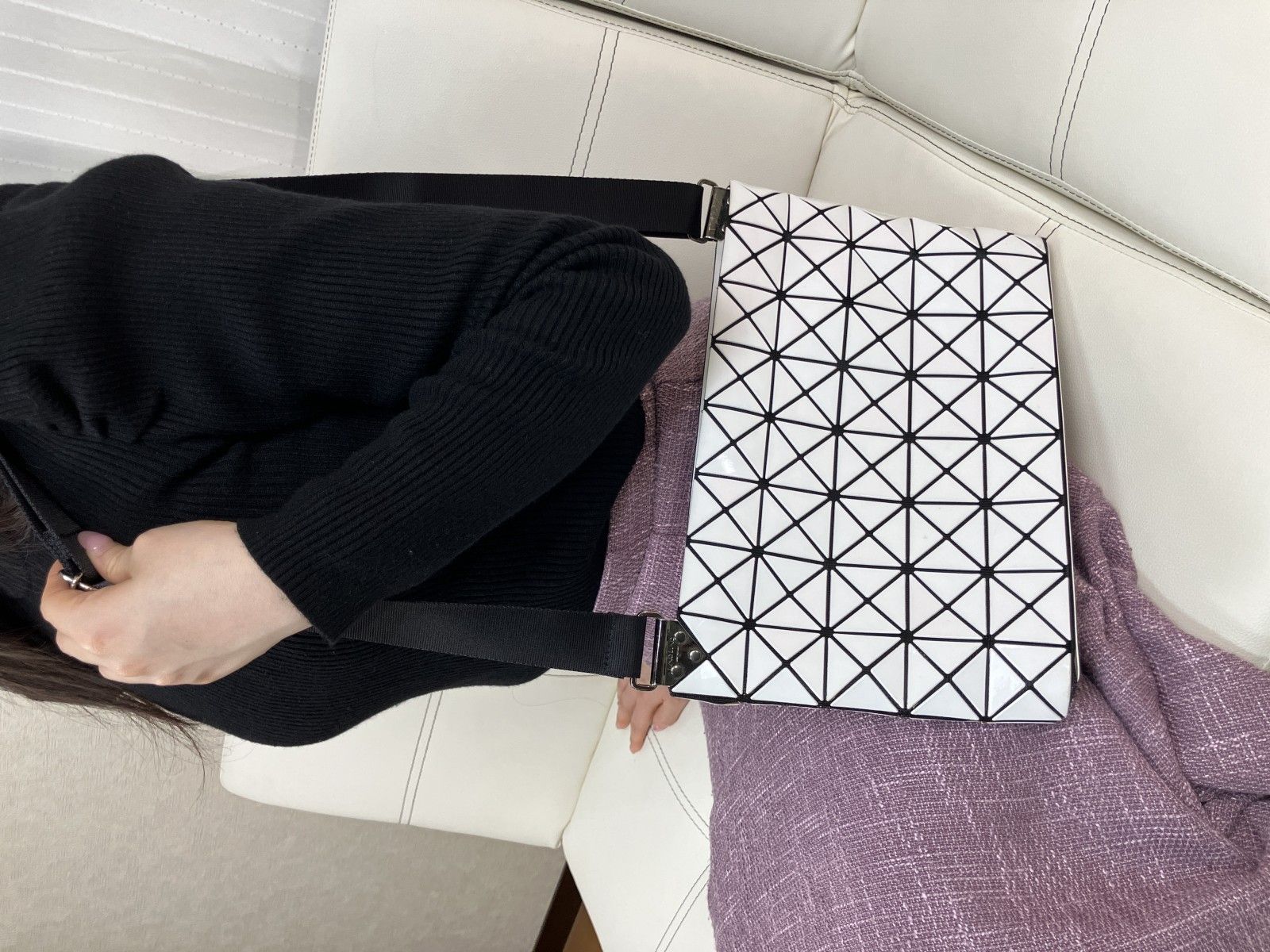 BAOBAO ISSEY MIYAKE バオバオ ショルダーバッグ ホワイト 【公式通販】