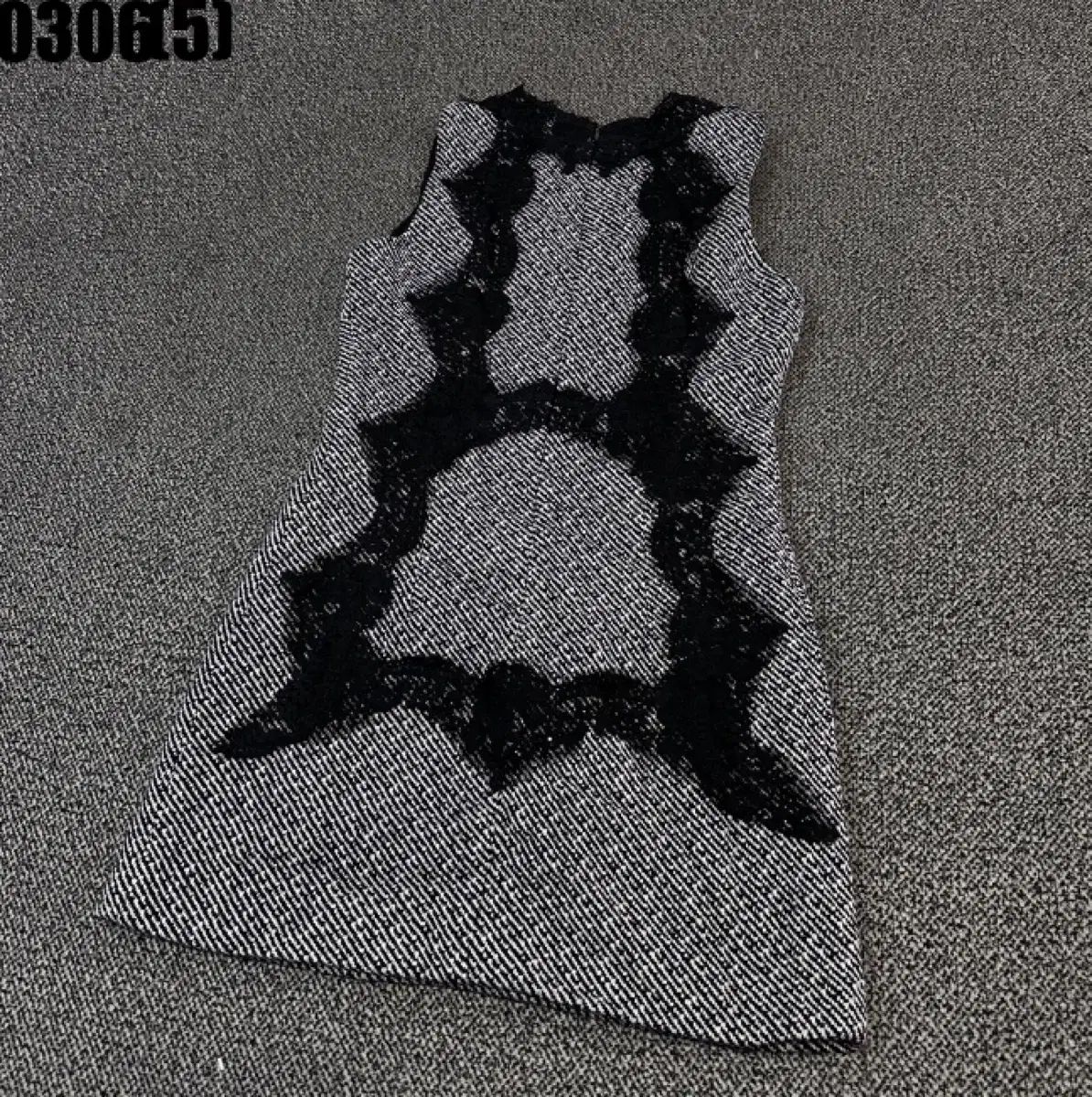 Alexander McQueen アレキサンダー・マックイーン ブラック レイ<0xE3