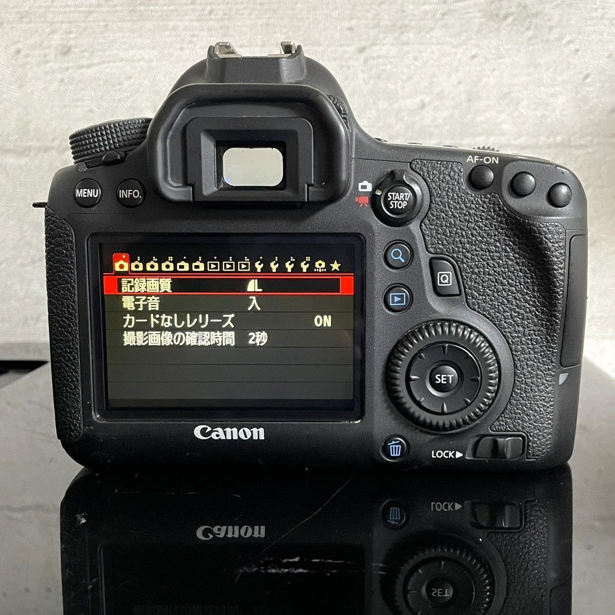 L23[7150]26 キヤノン Canon EOS 6D ボディ 【ショット数 3，077回