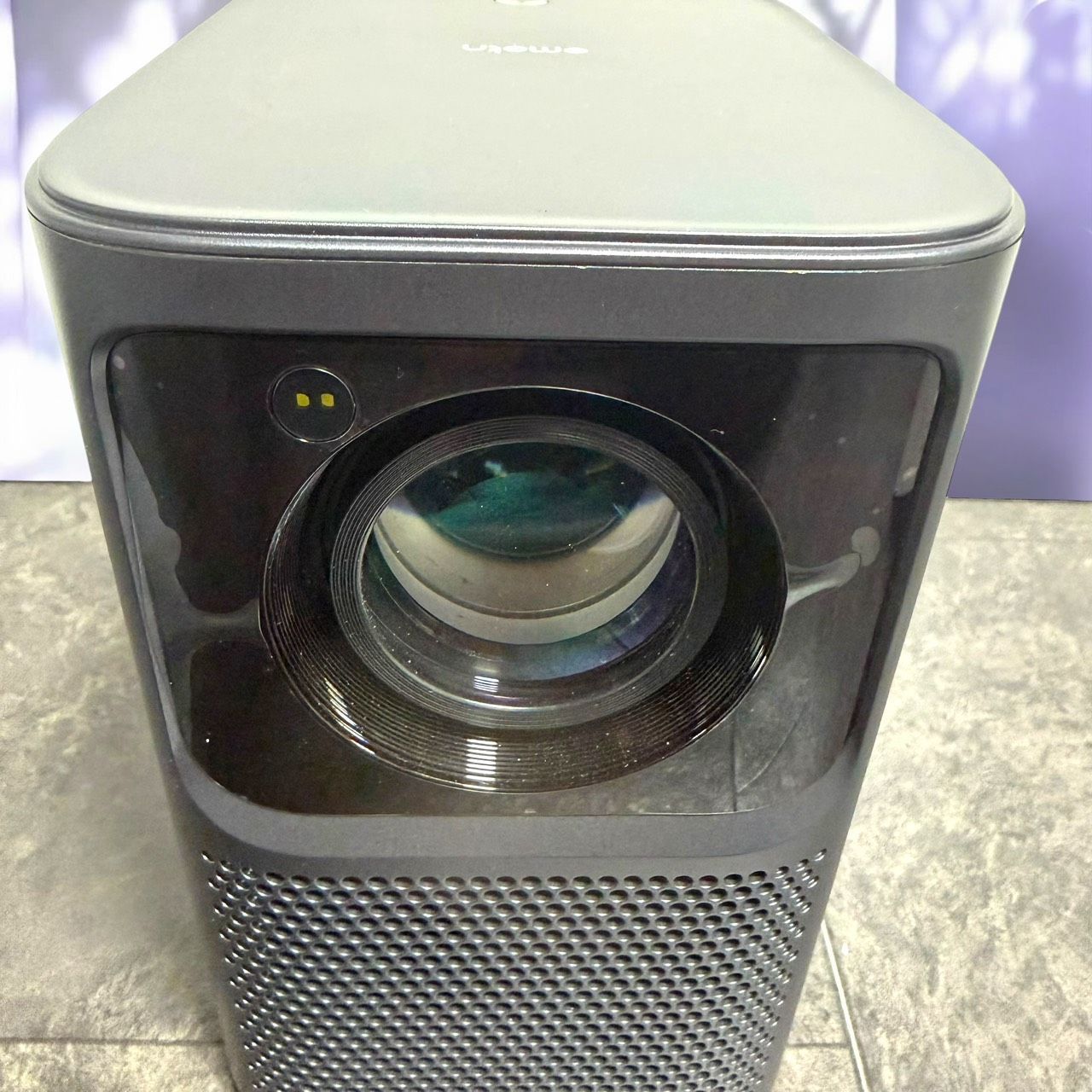 ☆未使用品 Dangle ダンベイ Emotn N1 グレー Projector Netflix公式 