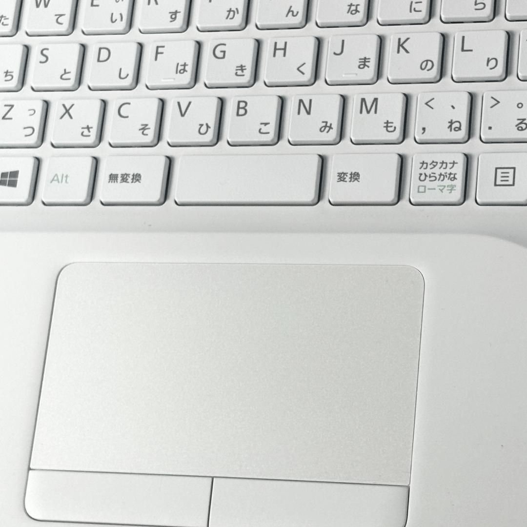 Corei7・8GB・SSD512・DVDマルチ・Windows11・ホワイトノートパソコン