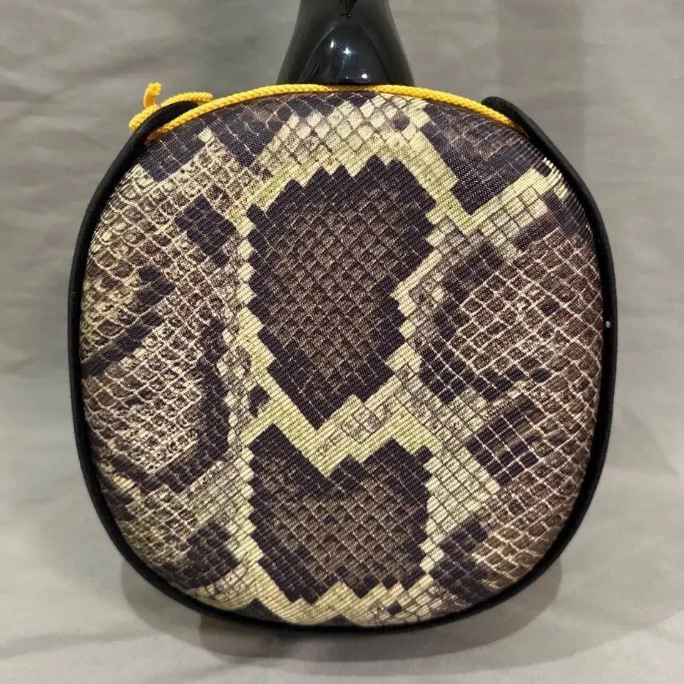 ジャンク品】沖縄三線 三味線 人工 人工皮 和楽器 合皮 蛇柄 蛇三線 味