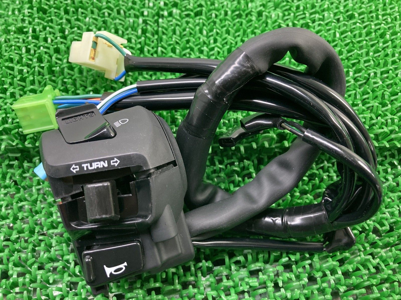 VTR250 ハンドルスイッチ 左 HM-32QB-T ホンダ 純正  バイク 部品 MC33 HM-4HZ-T FI用 スイッチボックス 綺麗 良品 Px