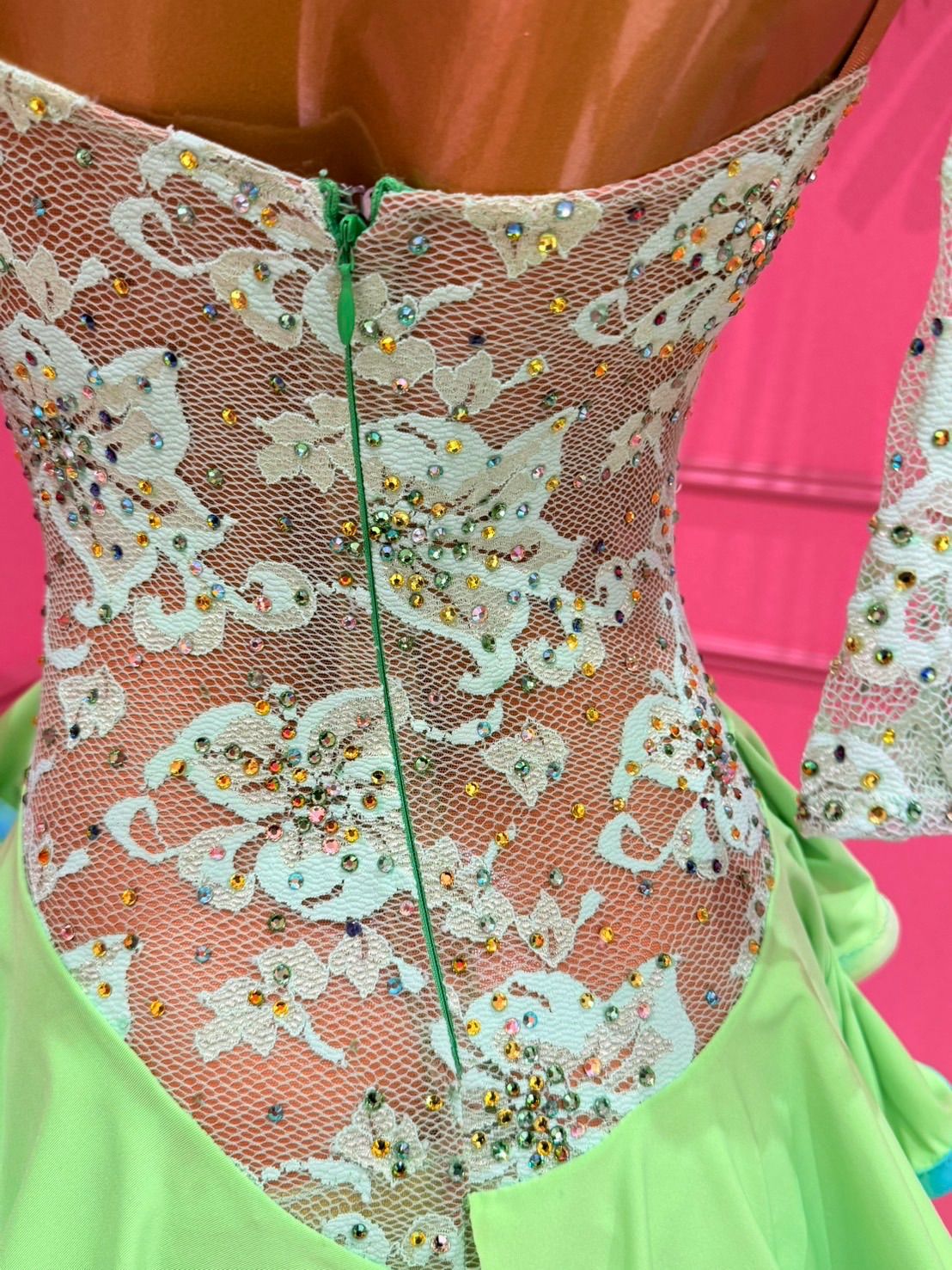 社交ダンス gentil ジャンティ 緑 グリーン ラテンドレス サイズS