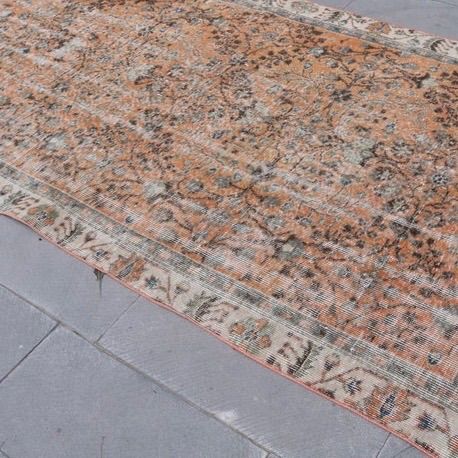 トルコヴィンテージラグ くすみレッド フローラル ダブルフレーム