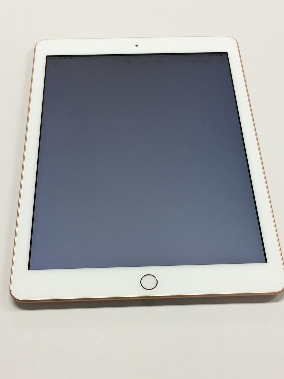 iPad 第6世代 128GB ゴールド Wi-Fi 外装美品 - メルカリ