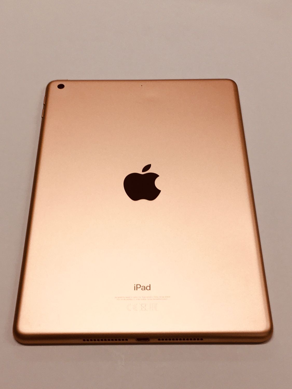 iPad 第6世代 128GB ゴールド Wi-Fi 外装美品 - メルカリ