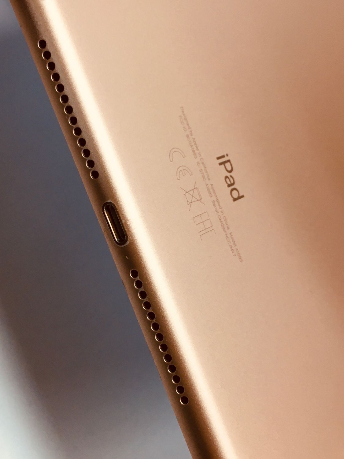 iPad 第6世代 128GB ゴールド Wi-Fi 外装美品 - メルカリ