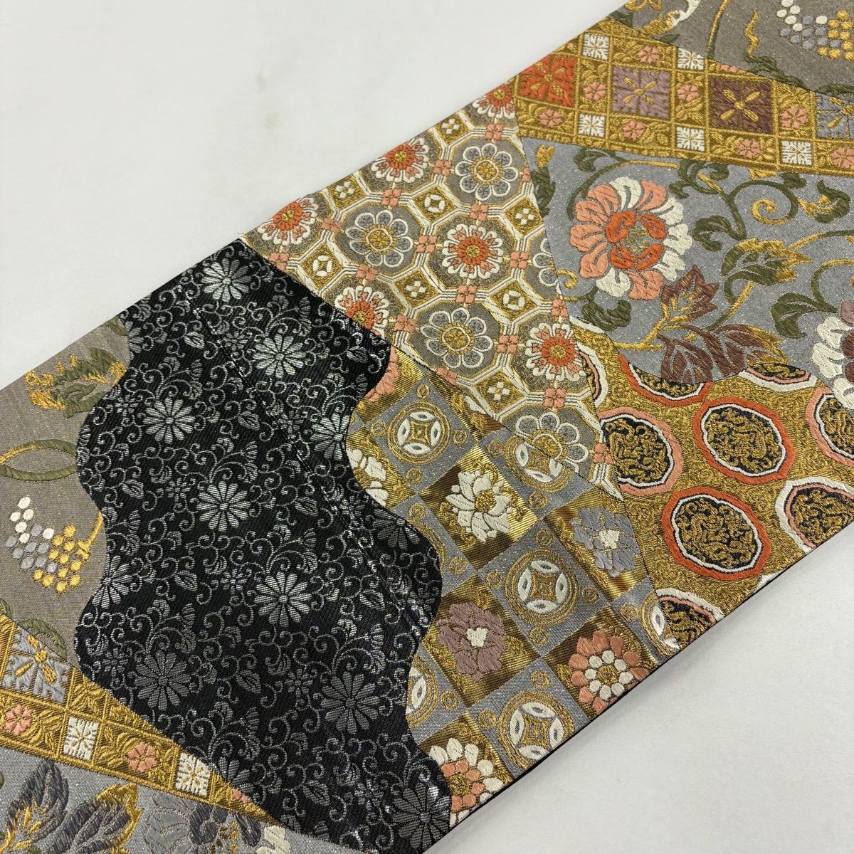 美品】 袋帯 秀品 花唐草 蜀江華文 唐織 箔 黒 六通 正絹 【中古