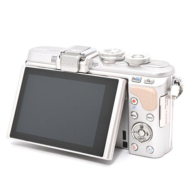 良品＞ OLYMPUS PEN E-PL8 ボディ ホワイト｜ミラーレス一眼カメラ