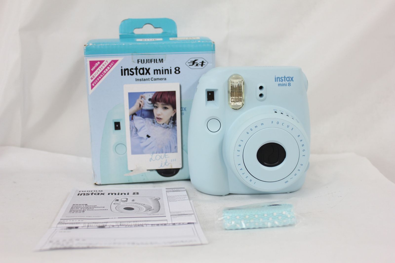 【美品 返品保証】 【元箱付き】フジフィルム Fujifilm instax mini 8 ブルー 60mm チェキ M6241
