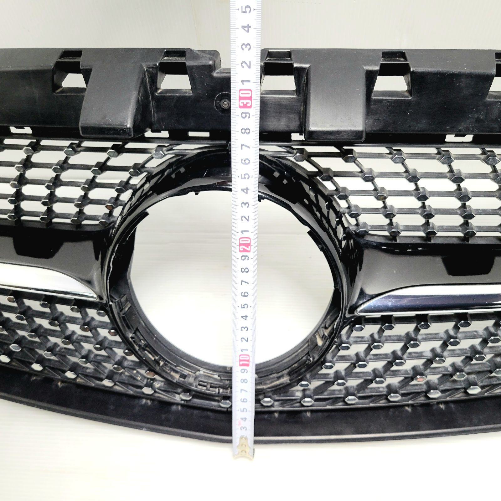 【純正】メルセデス ベンツ CLA　ダイヤモンド グリル 現状品】純正 メルセデス ベンツ CLA フロント ダイヤモンドグリル