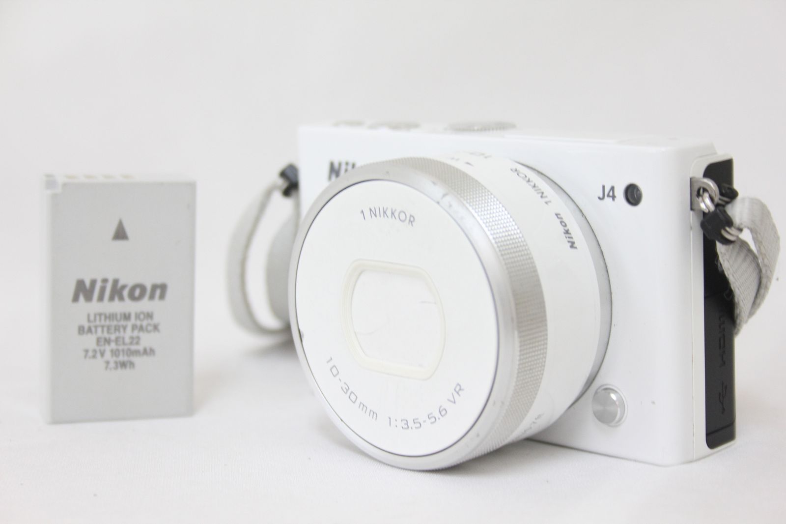 taka様【返品保証】 ニコン Nikon 1 J4 ホワイト 1 Nikkor 10-30mm F3 