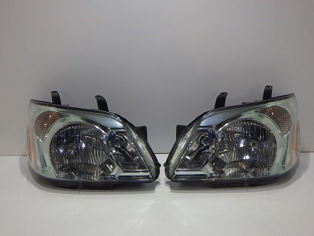 即決 ノア X/YY AZR60 後期 HID 左ヘッドライト 純正