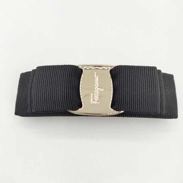 Salvatore Ferragamo ヴァラ・リボン バレッタ ブラック ゴールド