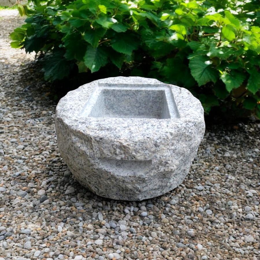 石臼 つくばい みかげ石 天然石 蹲(つくばい) 067 手水鉢【商品番号：m-ni067】