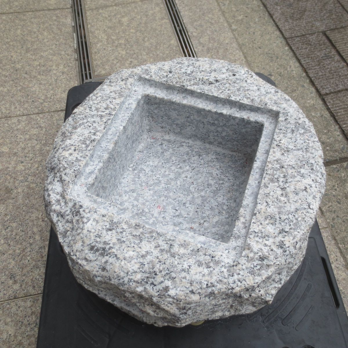 手水鉢 蹲 つくばい 庭 G623 みずばち みかげ石 御影石 直径約32cm 高 