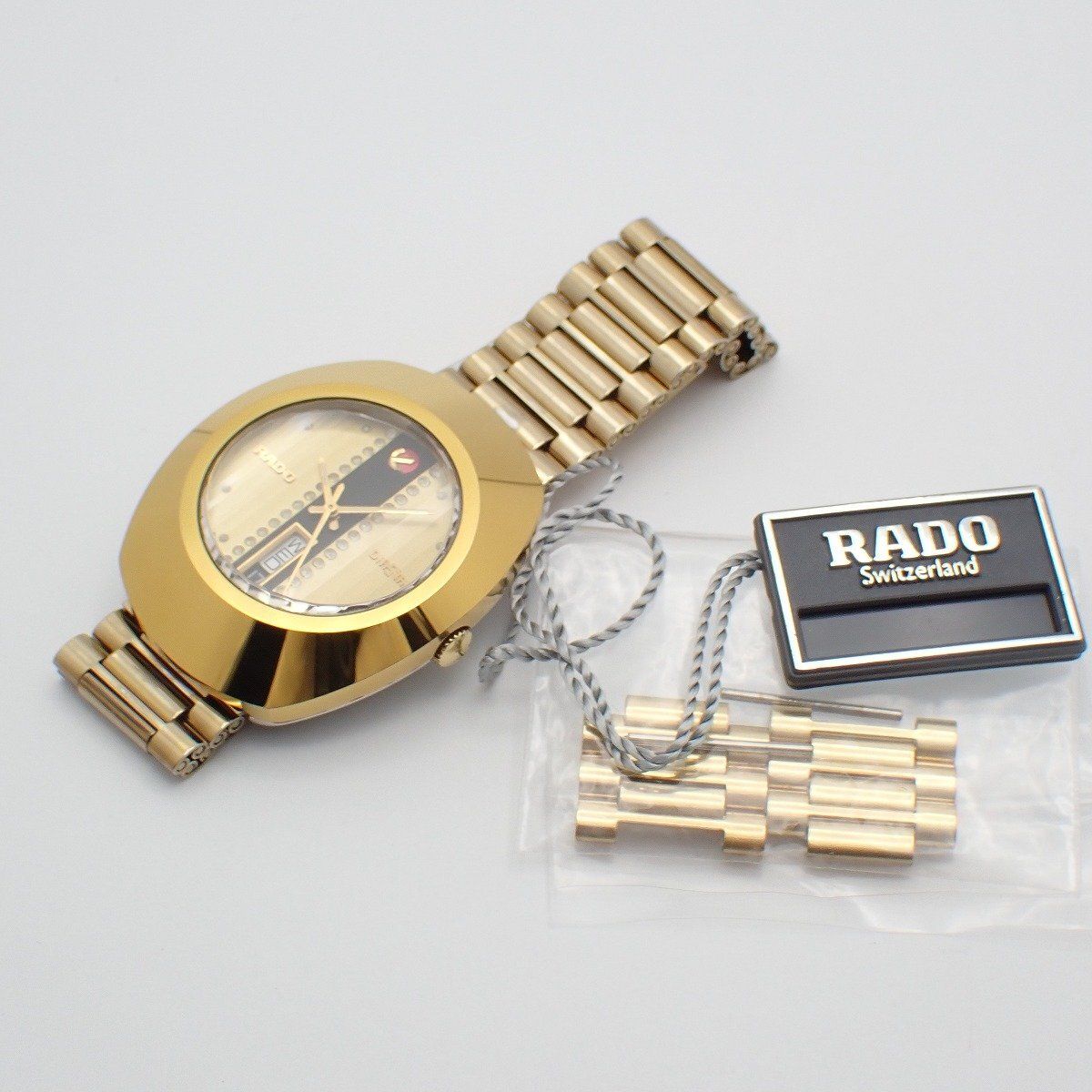 黒|ゴールド文字盤