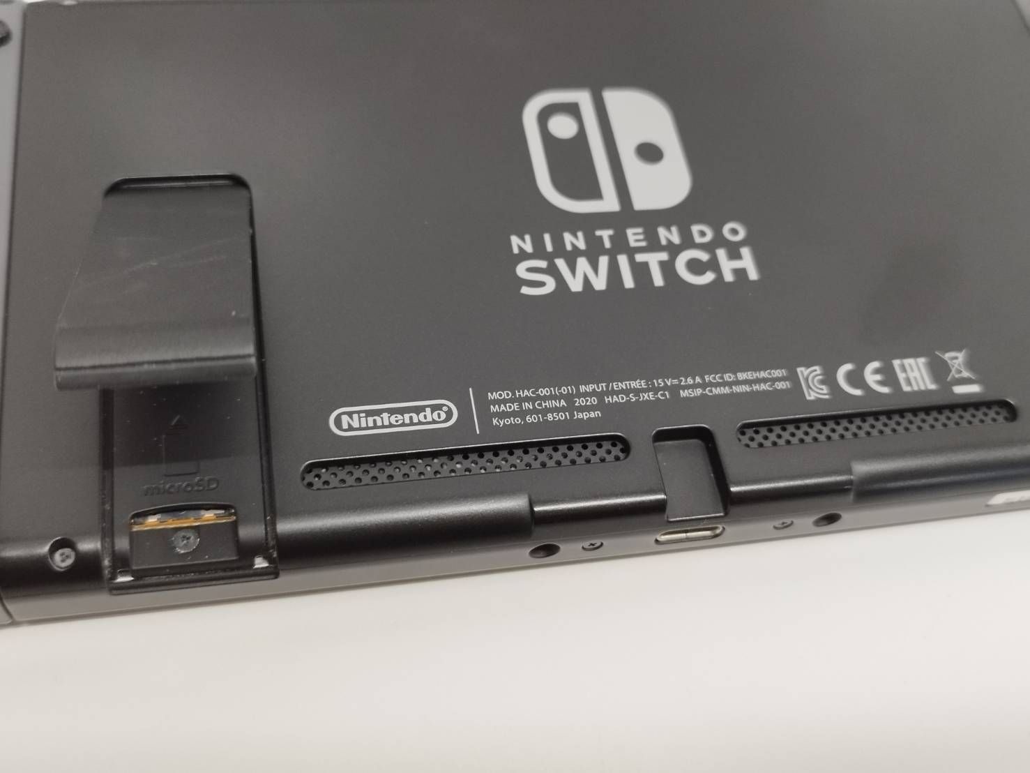 良品】Nintendo Switch 本体 HAC-001(-01)/2020年製〈HAD-S-KAAAA