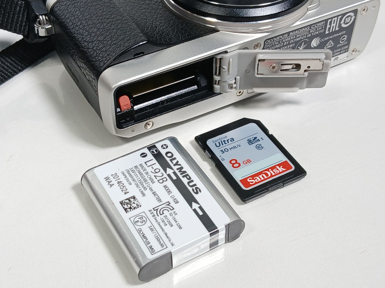 OLYMPUS オリンパス デジタルカメラ STYLUS SH-1 シルバー 光学24倍