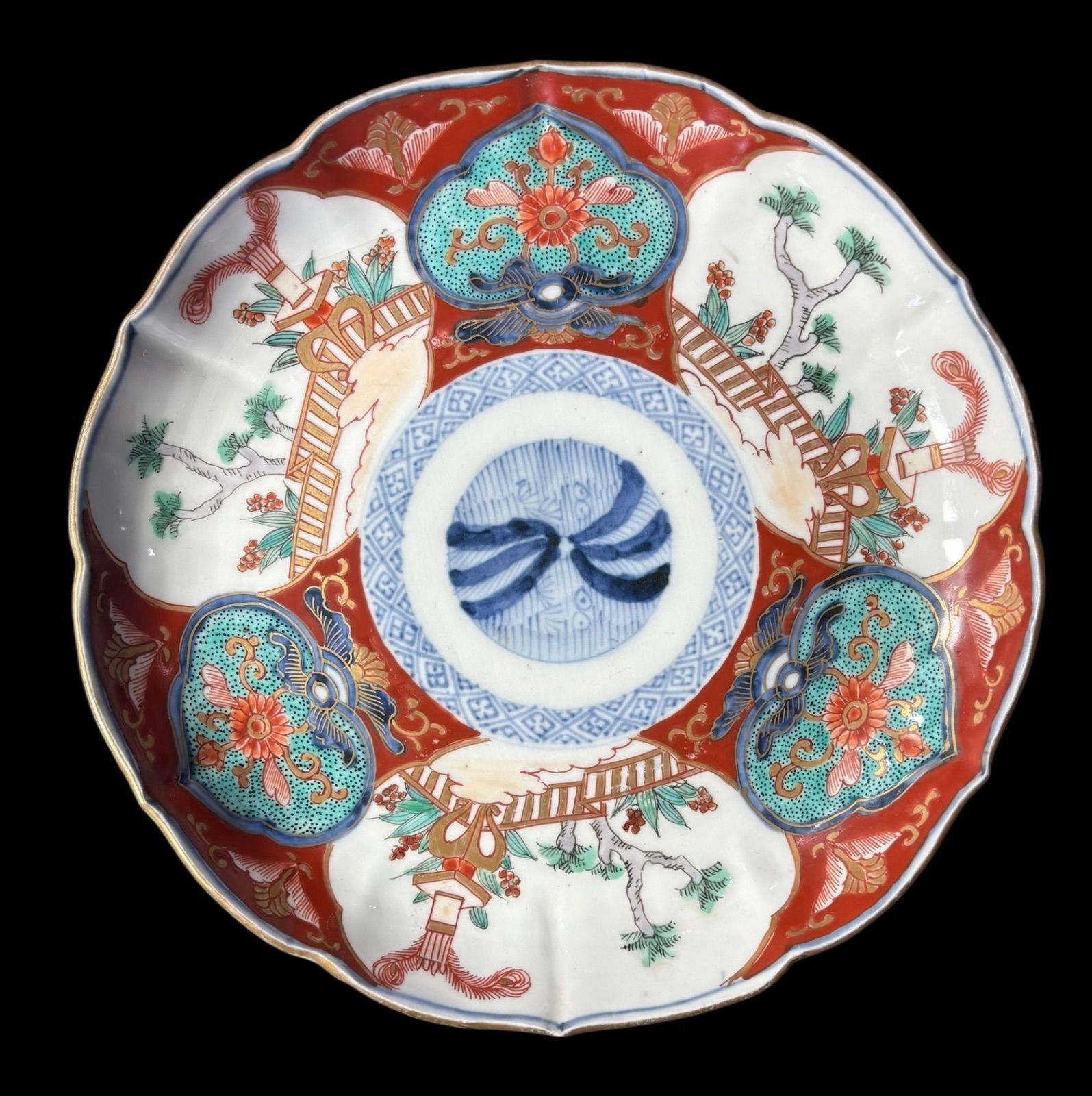 江戸時代 古伊万里 金彩 赤絵 松風景草花文図 大皿 太明年製 取り皿