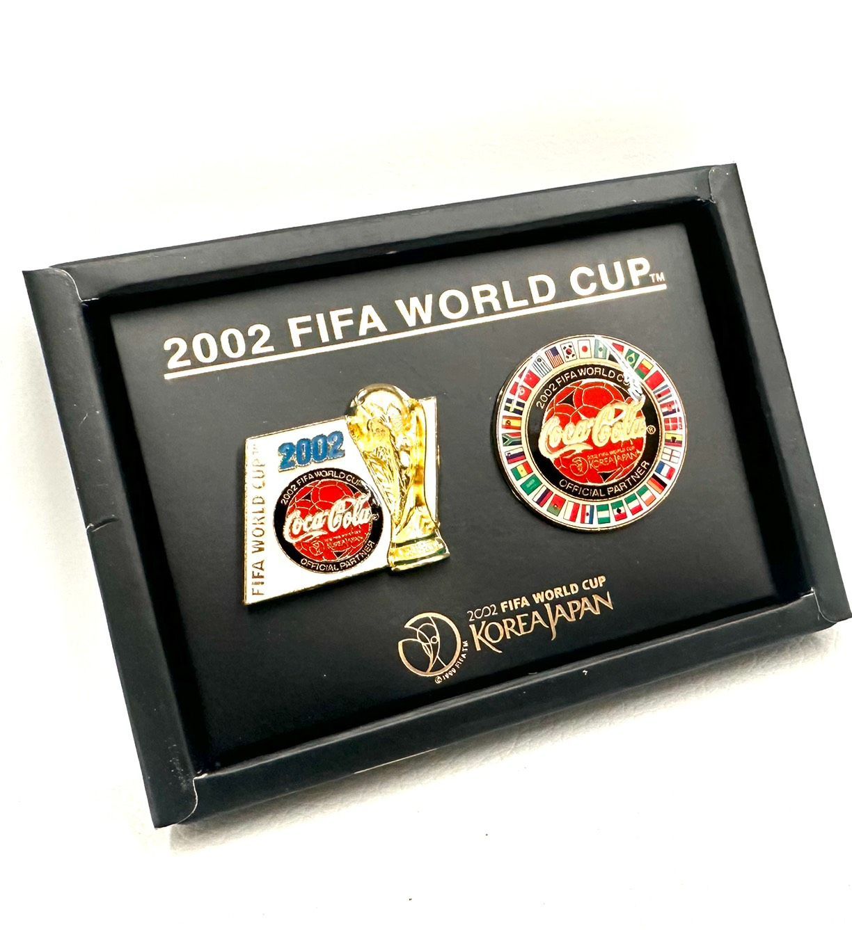 亘】2002 FIFA WORLD CUP 記念ピンバッジセット【6749AM】C07 - メルカリ