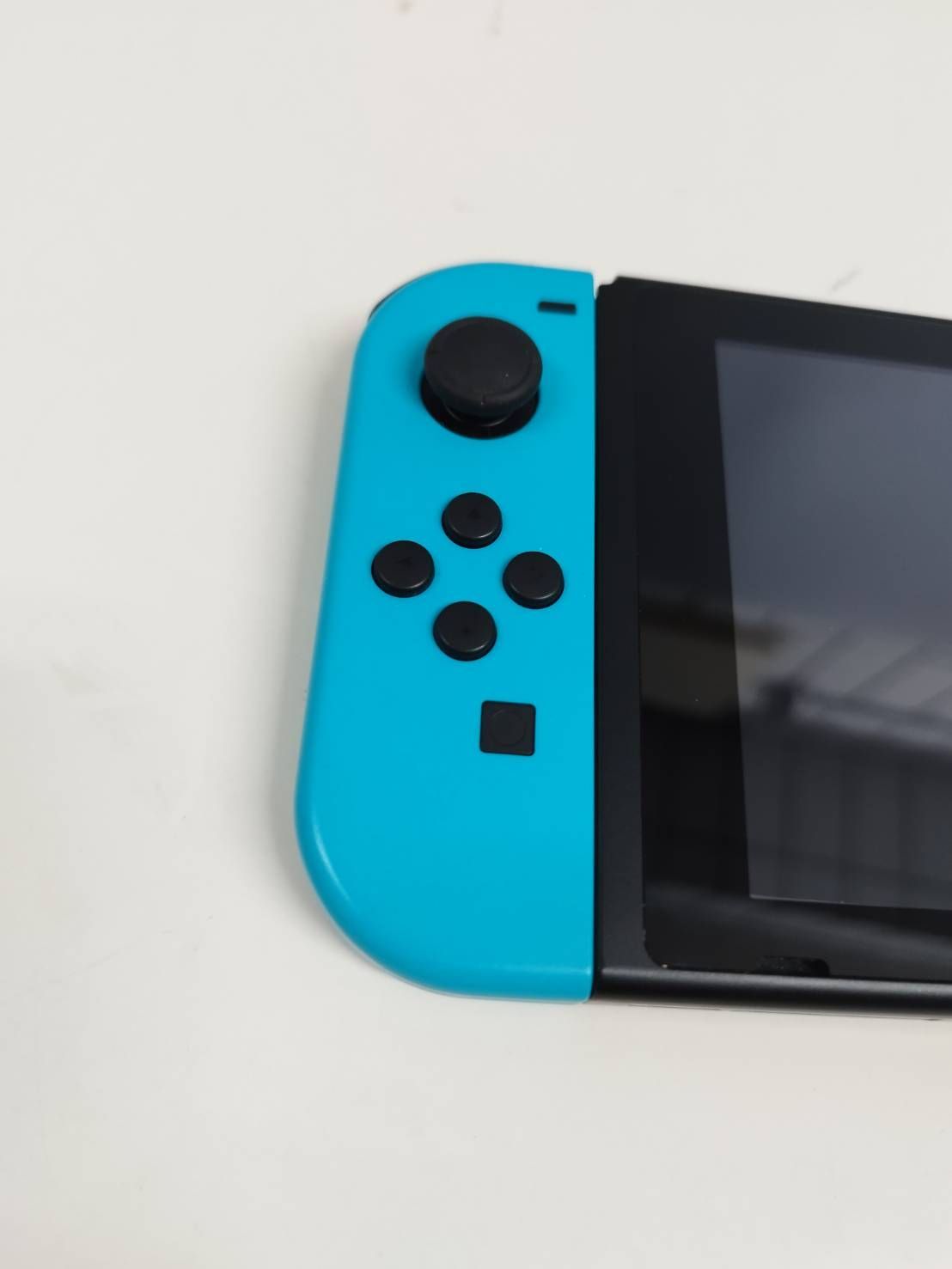 美品】Nintendo Switch 本体 HAC-001(-01)/2022年製〈HAD-S-KABAA