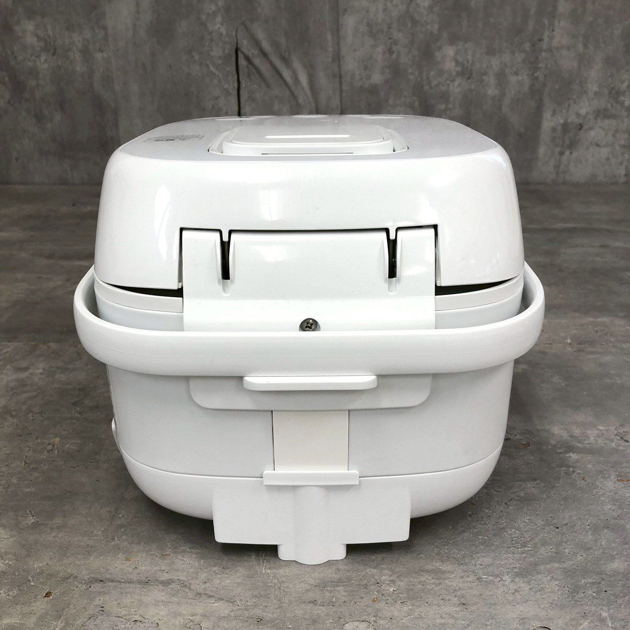 ヤマダセレクト 5.5合炊き IHジャー炊飯器 YRC-H10J1 - メルカリ