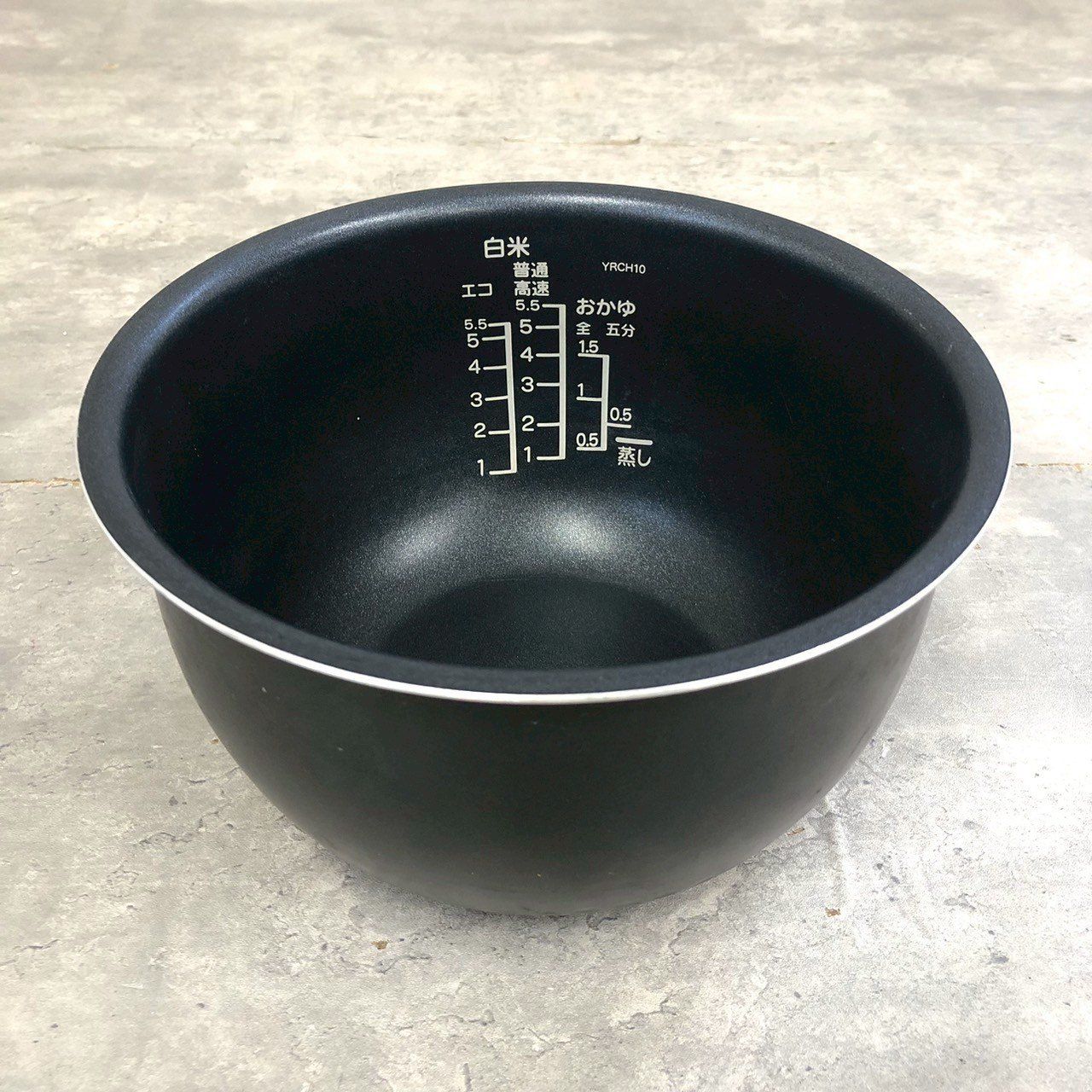 ヤマダセレクト 5.5合炊き IHジャー炊飯器 YRC-H10J1 - メルカリ