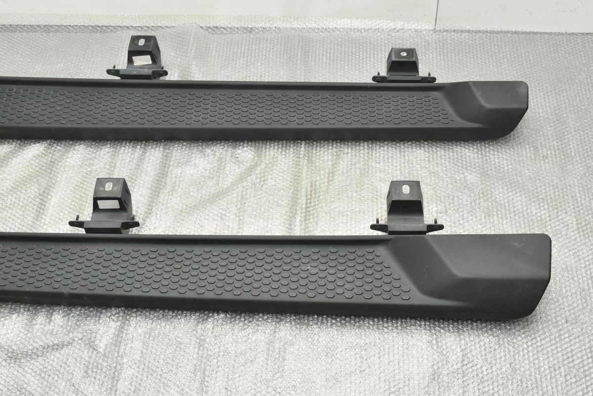 Jeep® Wrangler Unlimited Sahara Power Side Step\u200b｜特別仕様車 