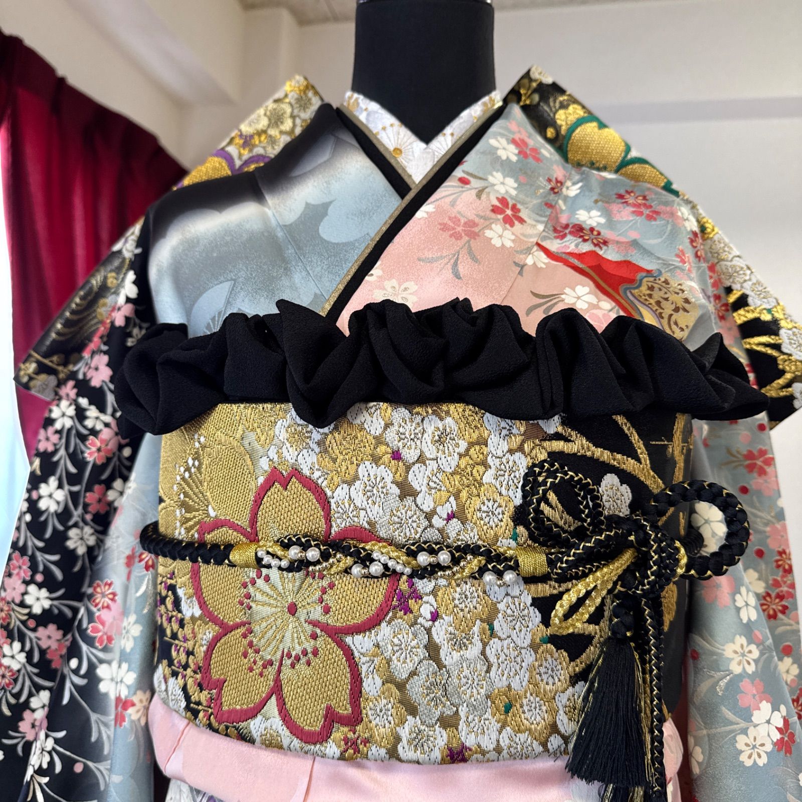 振袖セット・古典柄・駒刺繍・桜・扇・七宝・菊・ぼかし染・桜色・灰色