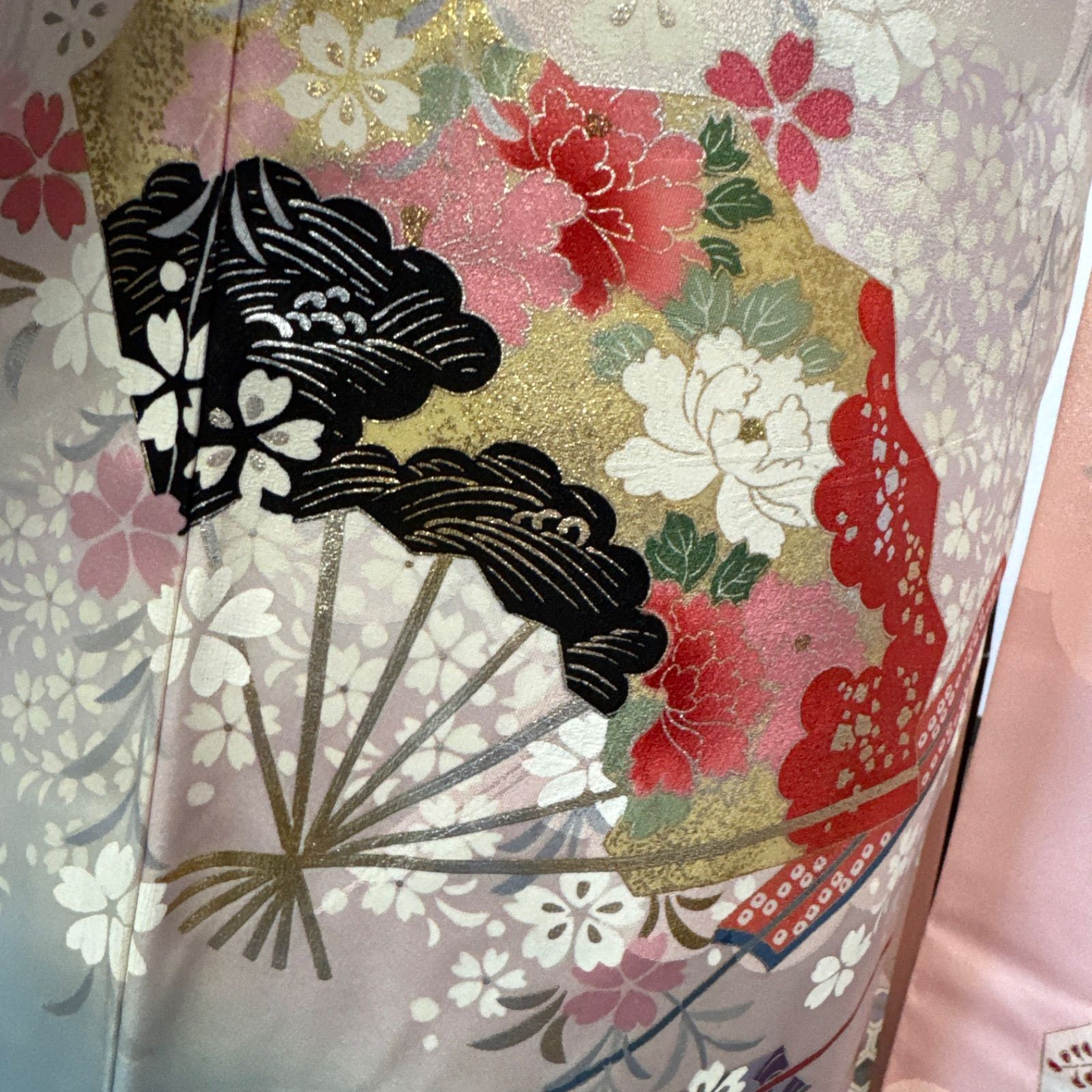 振袖セット・古典柄・駒刺繍・桜・扇・七宝・菊・ぼかし染・桜色・灰色