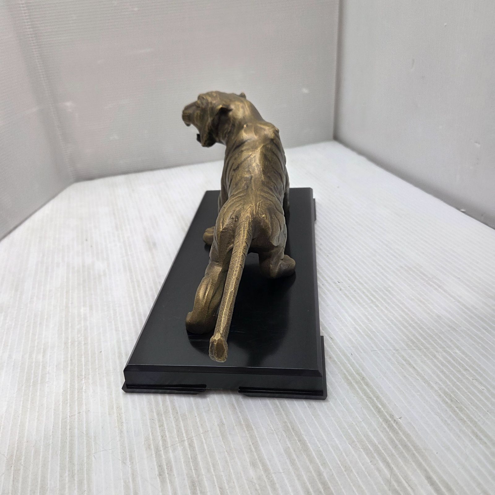 3 S02639 盛運の虎 美術工芸品 鉄製 HITACHI 日立 記念品 アンティーク