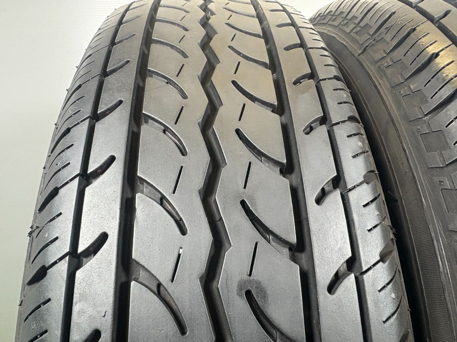 送料無料☆195/80R15 LT ヨコハマ RY52 2020年製 2本 夏 タイヤ