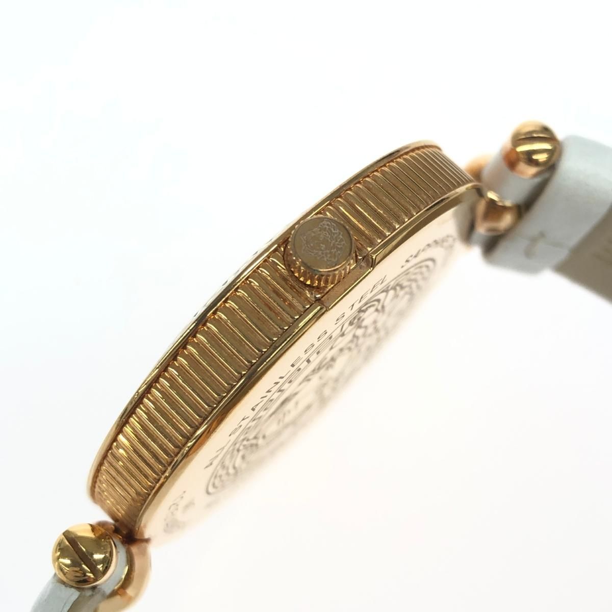Gianni Versace ジャンニヴェルサーチ 腕時計 ブラック ゴールド