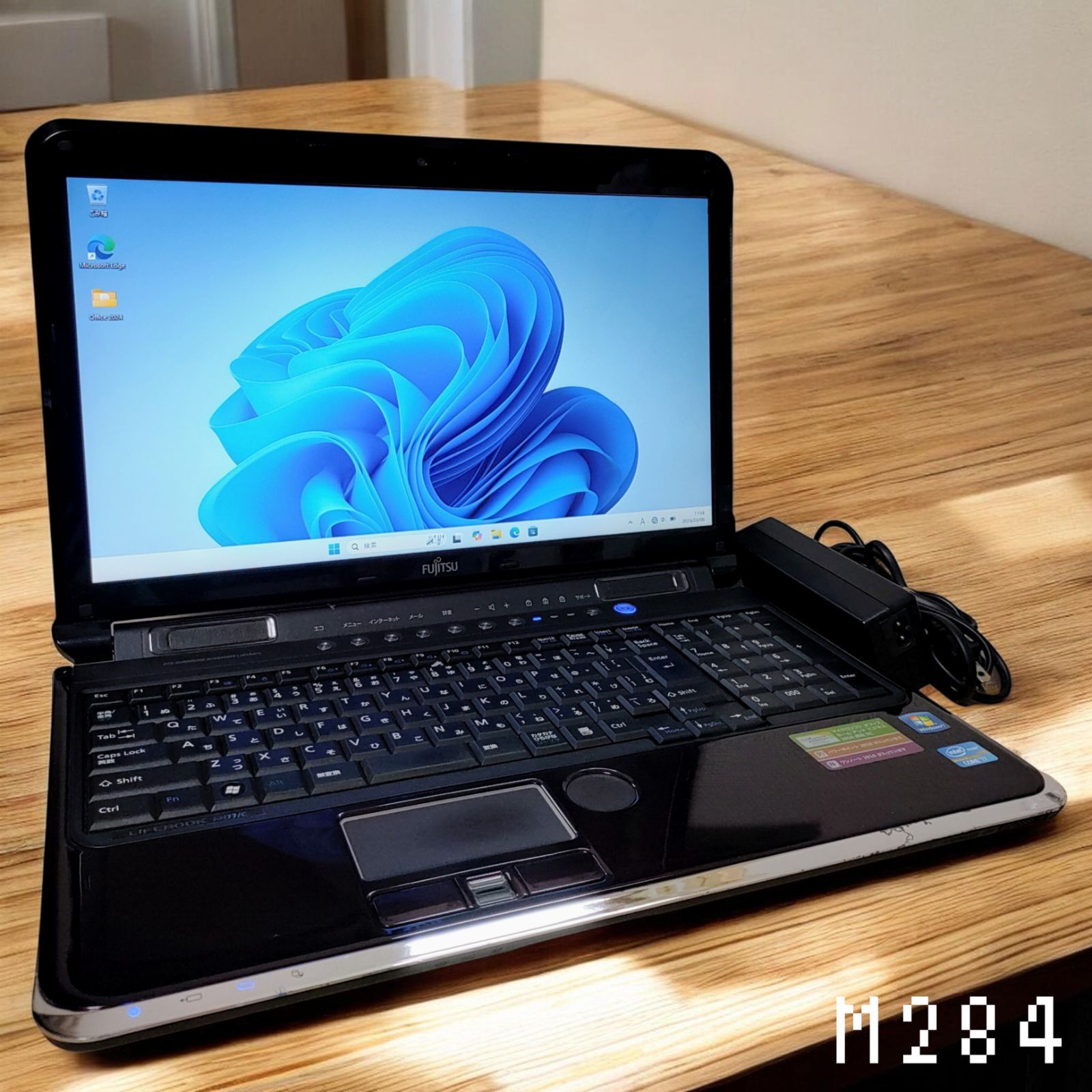 ノートPC FUJITSU LIFEBOOK Corei7 メモリ8GB SSD512GB