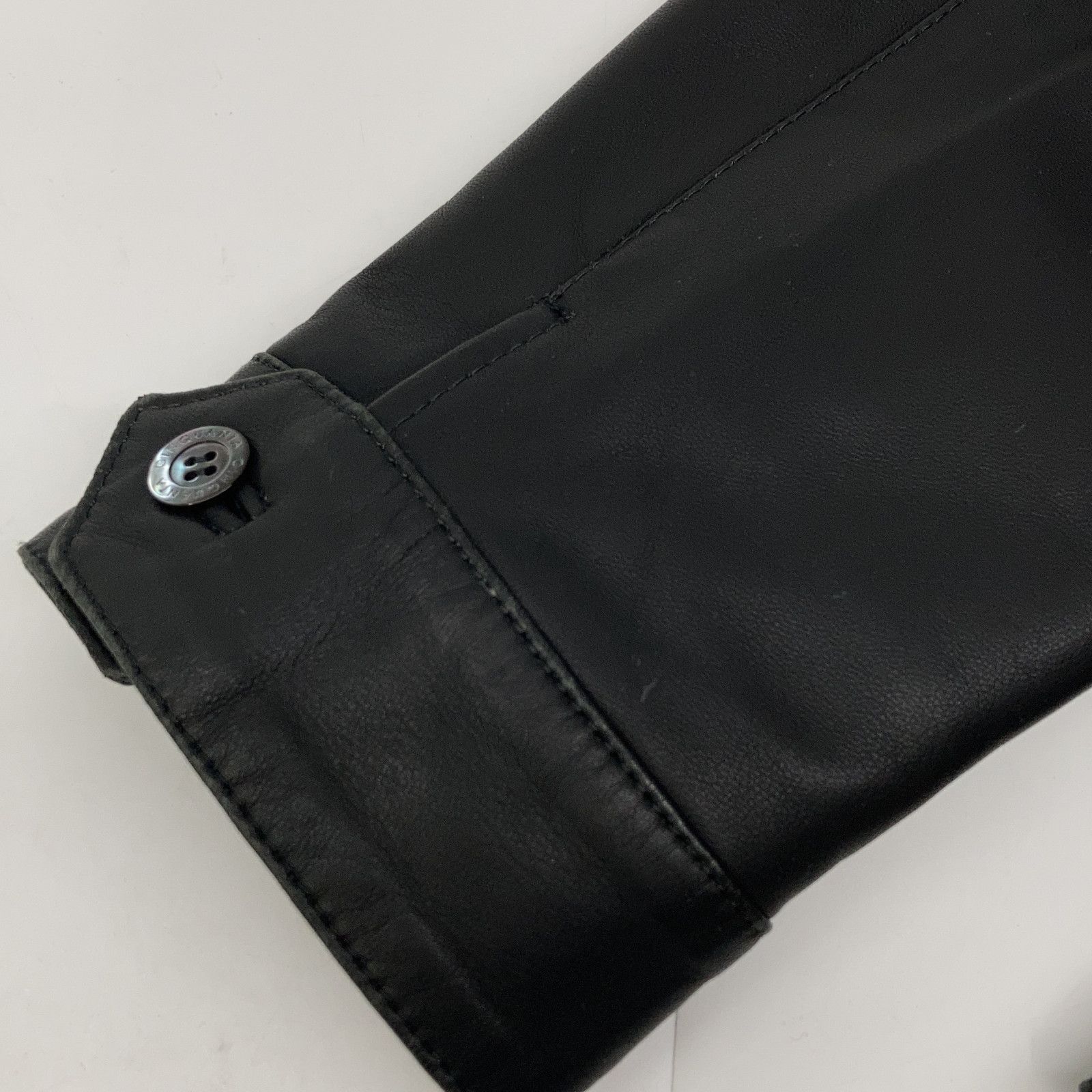 Cinquanta チンクアンタ 5623 ﾌﾞﾗｯｸ 羊革 ﾗﾑﾚｻﾞｰ ｼﾝｸﾞﾙﾗｲﾀﾞｰｽｼﾞｬｹｯﾄ 46