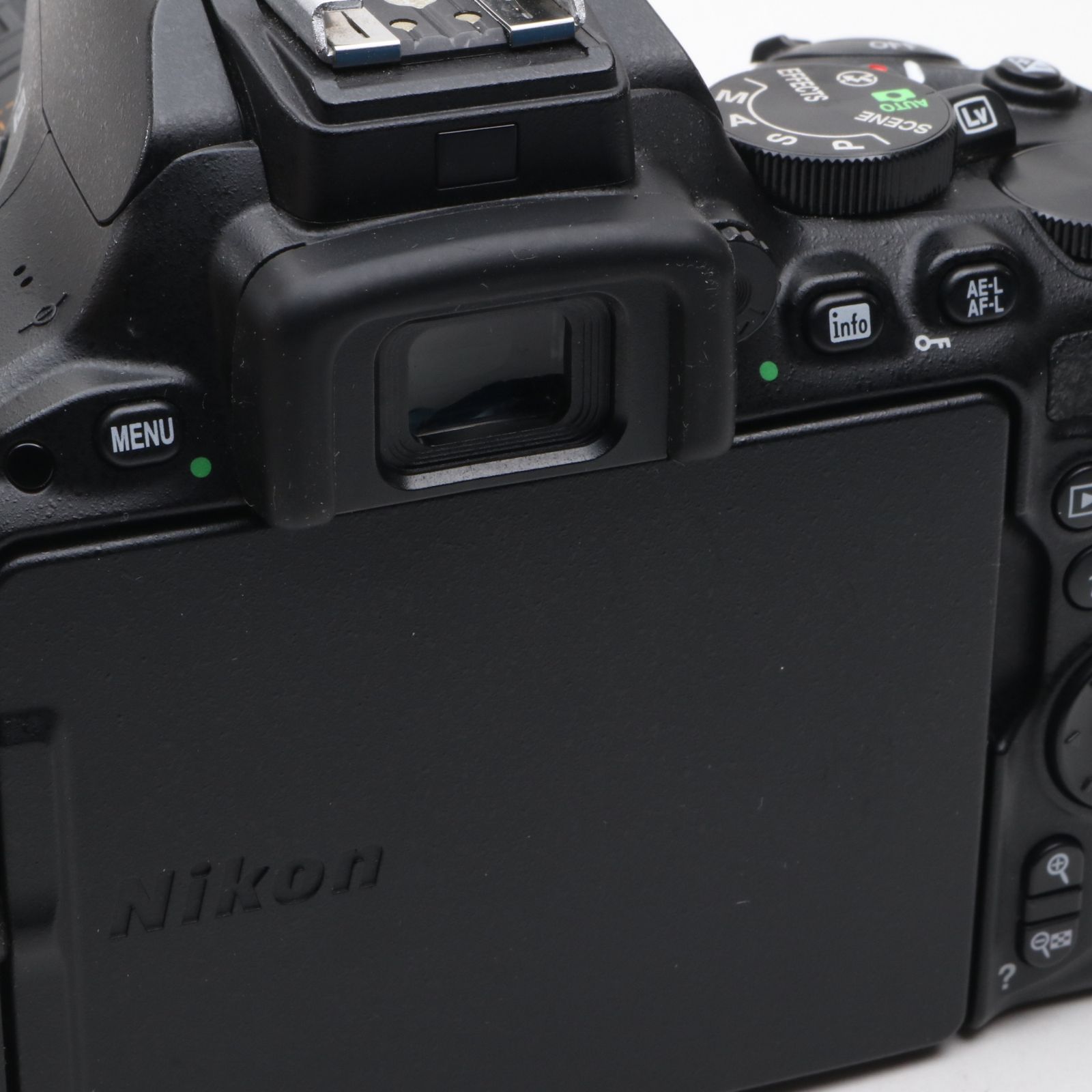 シャッター回数：30000回】Nikon デジタル一眼レフカメラ D5500 18-55