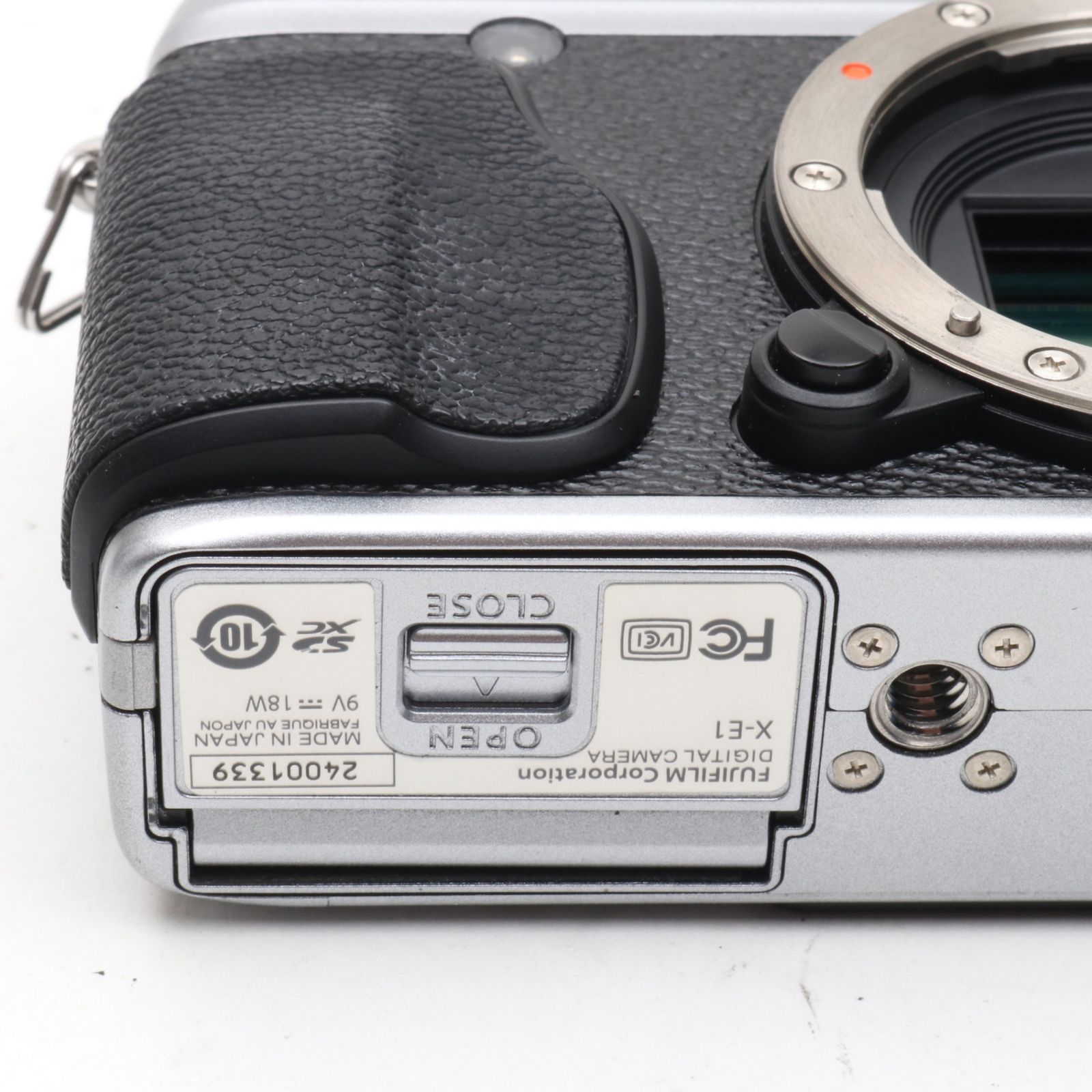 FUJIFILM ミラーレス一眼レフカメラ X-E1 ボディ 1630万画素 シルバー