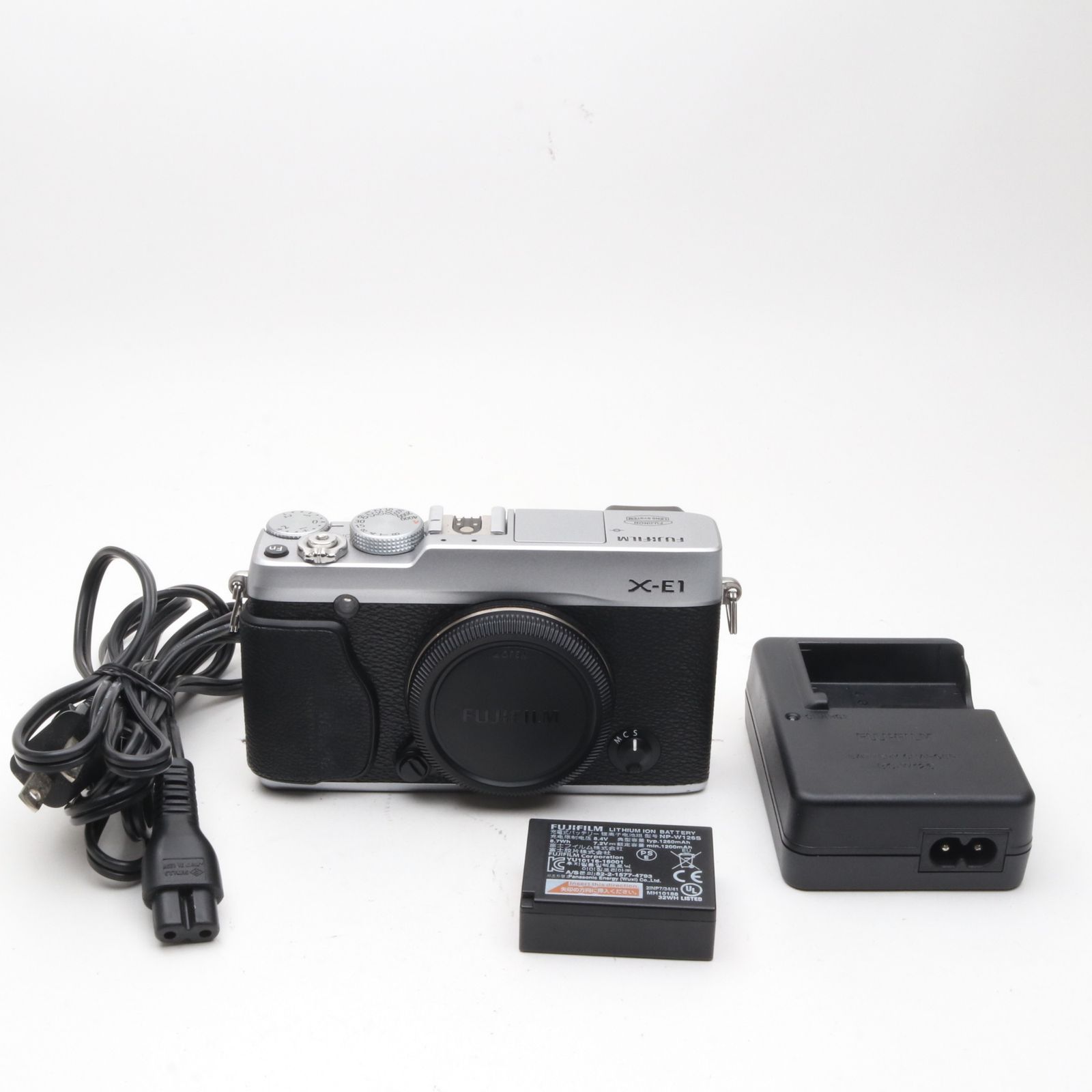 外観並級】FUJIFILM ミラーレス一眼レフカメラ X-E1 ボディ シルバー