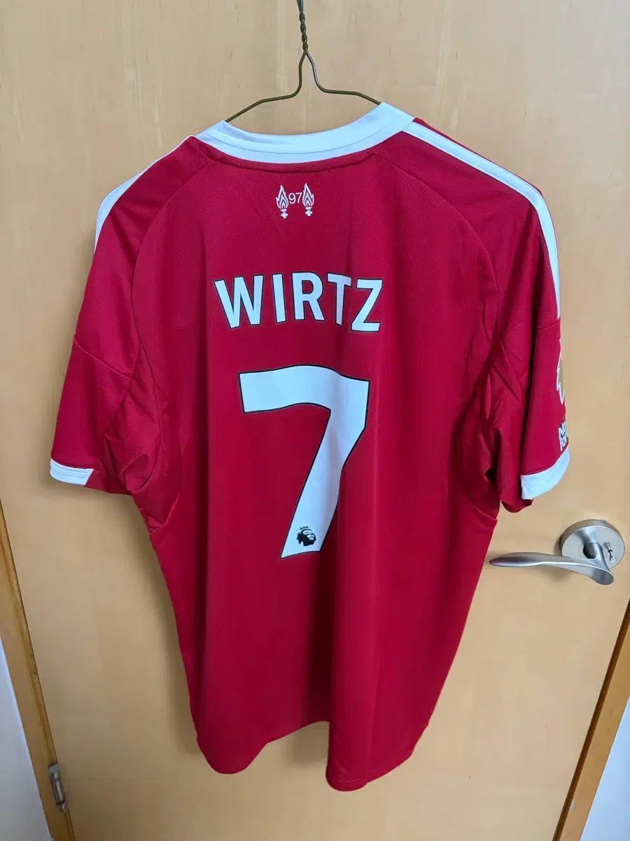 25/26 リヴァプール HOME ビルツ マーキング XL