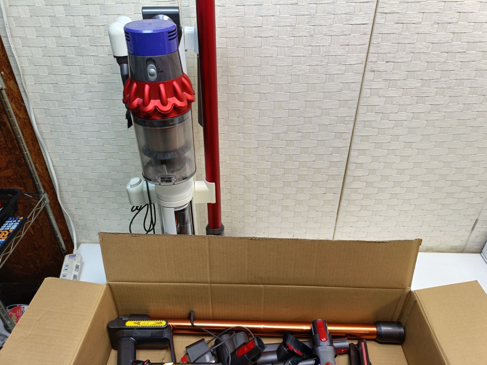 ジャンク品 ダイソン Dyson 掃除機 コードレスクリーナー SV12 2台セット