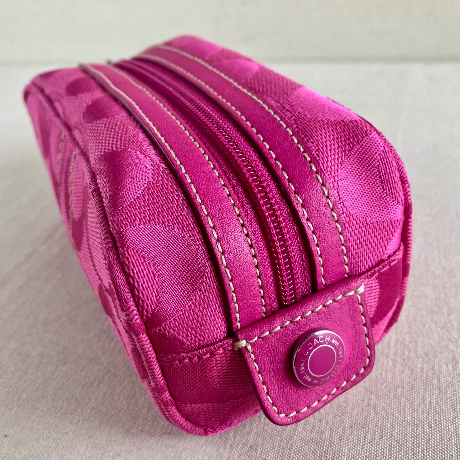 小物 Coach Signature Soho mini Pouch Pink Coach Vintage Soho Pink Jacquard Leather Mini Pouch Y2K Authentic